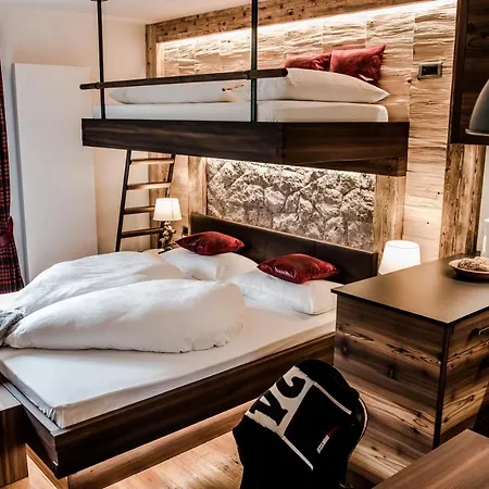 Aparthotel Garni Soraiser 3*
