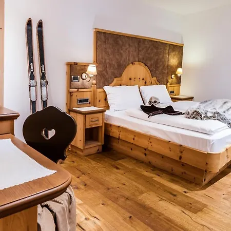 Garni Soraiser 3* Selva di Val Gardena