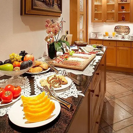Aparthotel Garni Soraiser 3*