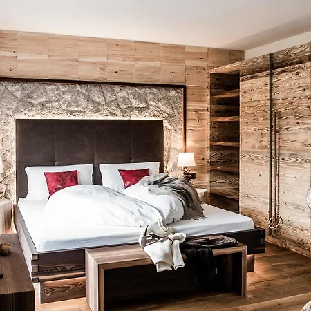 Aparthotel Garni Soraiser Selva di Val Gardena